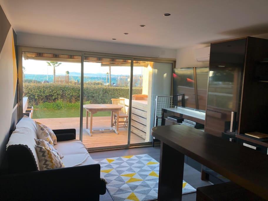 Apartmán Petite Endroit Splendide. Six-Fours-les-Plages Exteriér fotografie