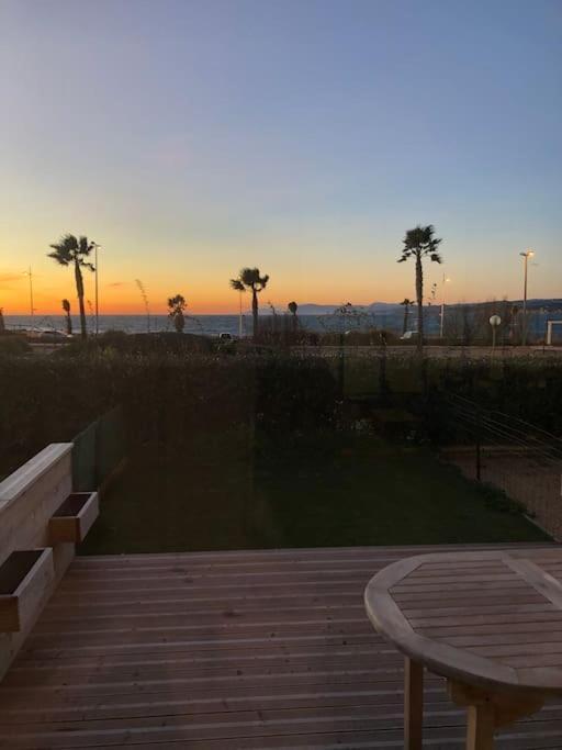 Apartmán Petite Endroit Splendide. Six-Fours-les-Plages Exteriér fotografie